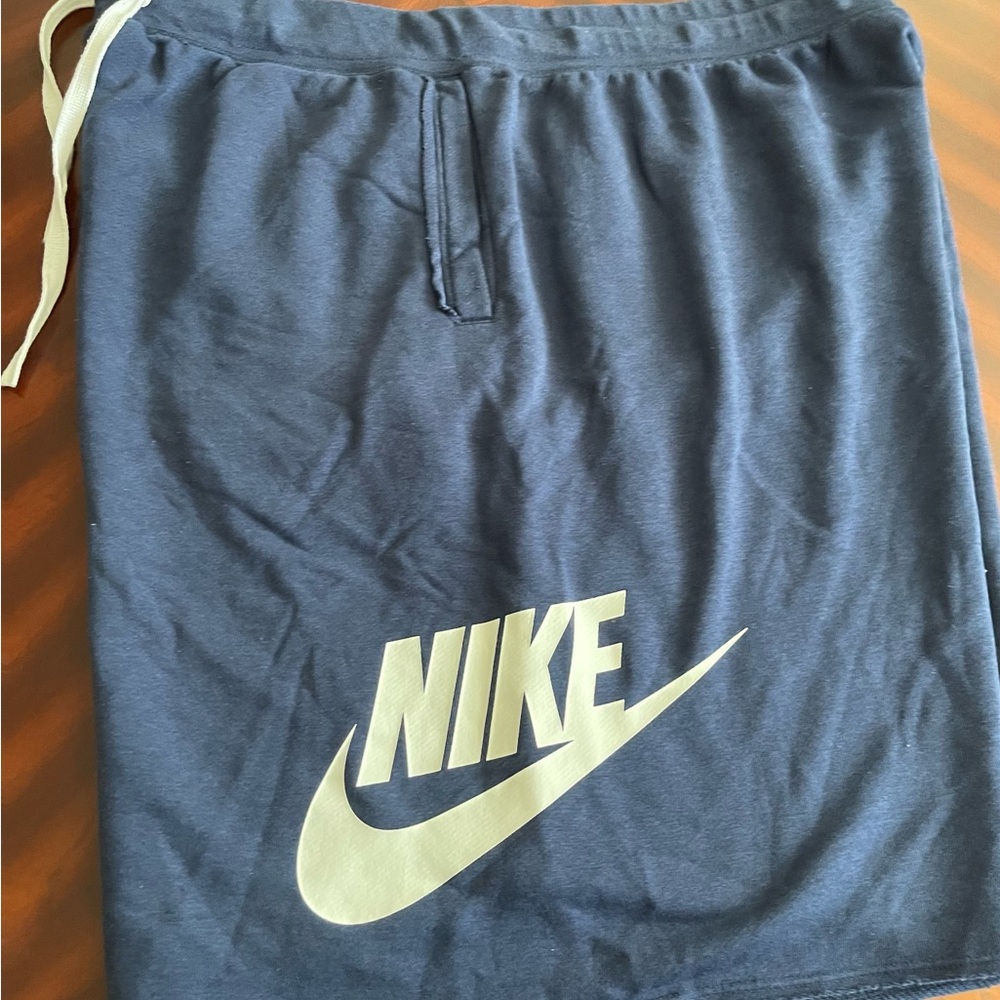 Nike very good condition short blue XXL